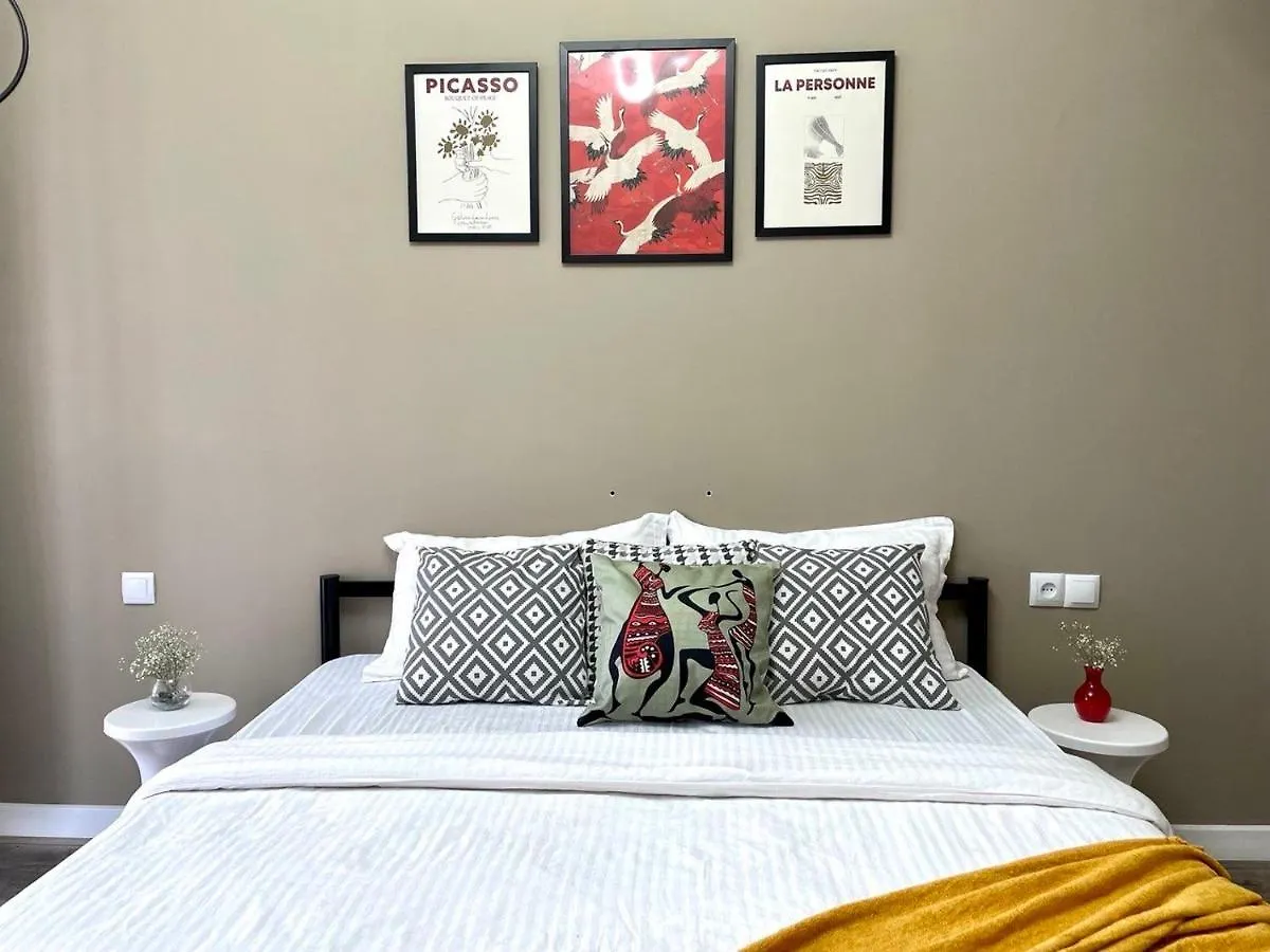 Terracotta Apartment С Видом На Горы Almaty Kazakistan